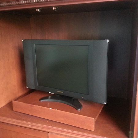 Queensway Motel Торонто Экстерьер фото