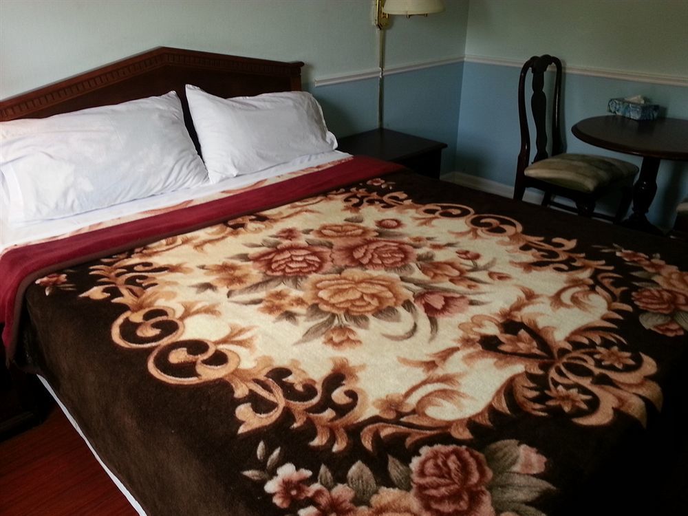 Queensway Motel Торонто Экстерьер фото