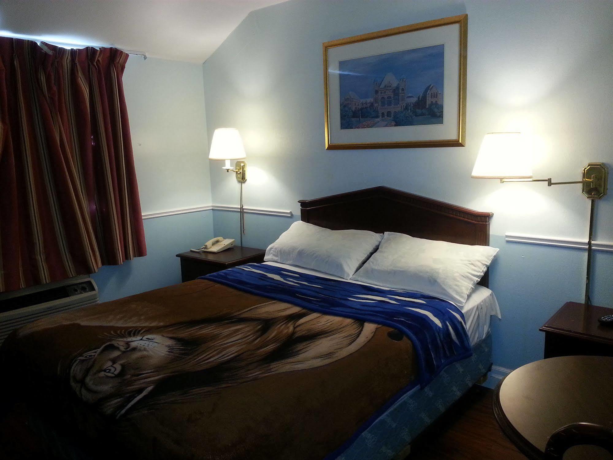 Queensway Motel Торонто Экстерьер фото